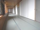 走廊上也鋪著榻榻米，隆冬時節(jié)也能赤腳行走。